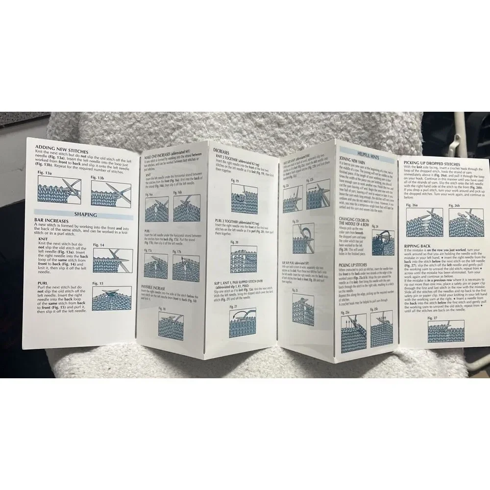 Laminated Pocket Guide -Knitting Reference Fold Out - By‎ Leisure Arts - VG